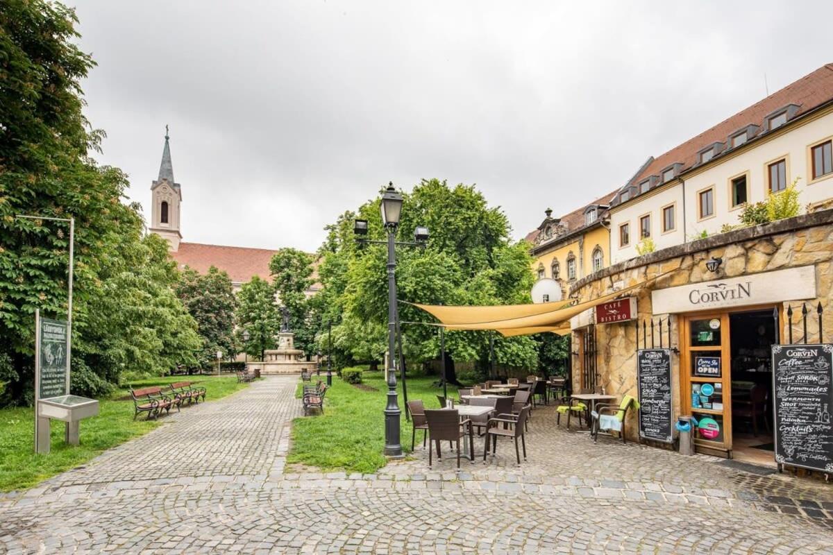 Castle View - New - Romantic Budapesta Exterior foto